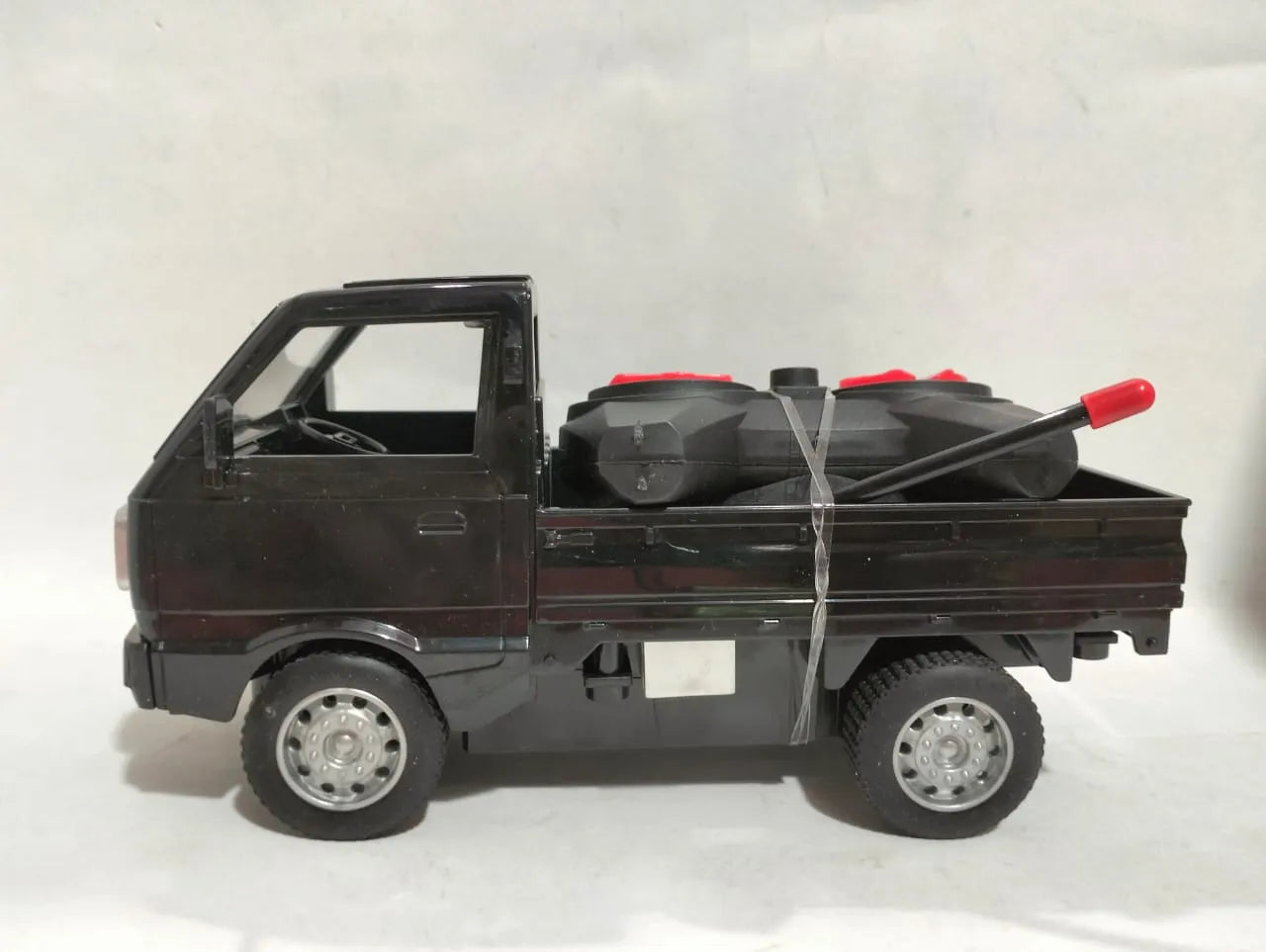 RC Suzuki Ravi Pickup Truck 1:32 Scale – Rechargeable Remote Control Drift Vehicle with LED Front Lights