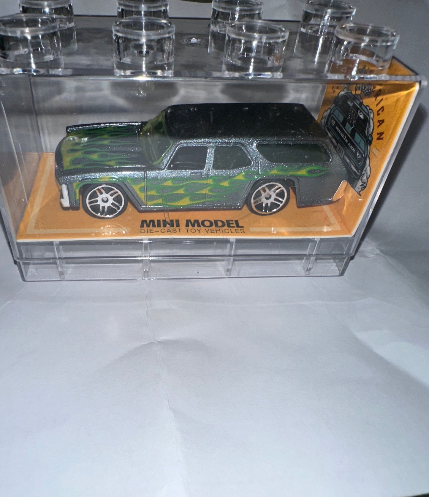 Assorted Die-Cast Cars in LEGO-Style Stackable Clear Display Case – High Detail Collectible Showroom & Room Decor Model Set