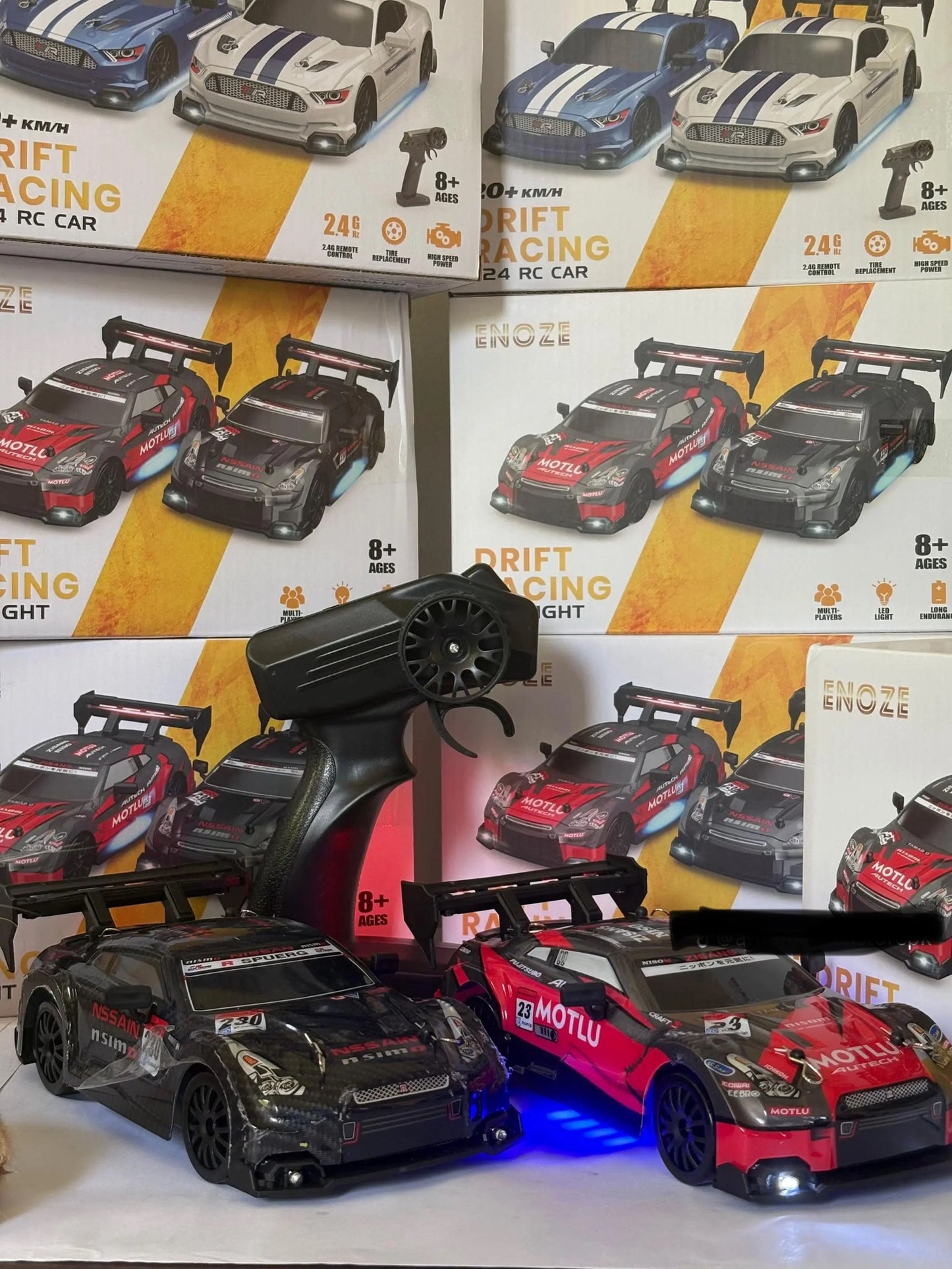 4WD Drift RC Car 1:24 High-Speed 20KM/H Remote Control Racing Car with LED Lights Black/Red