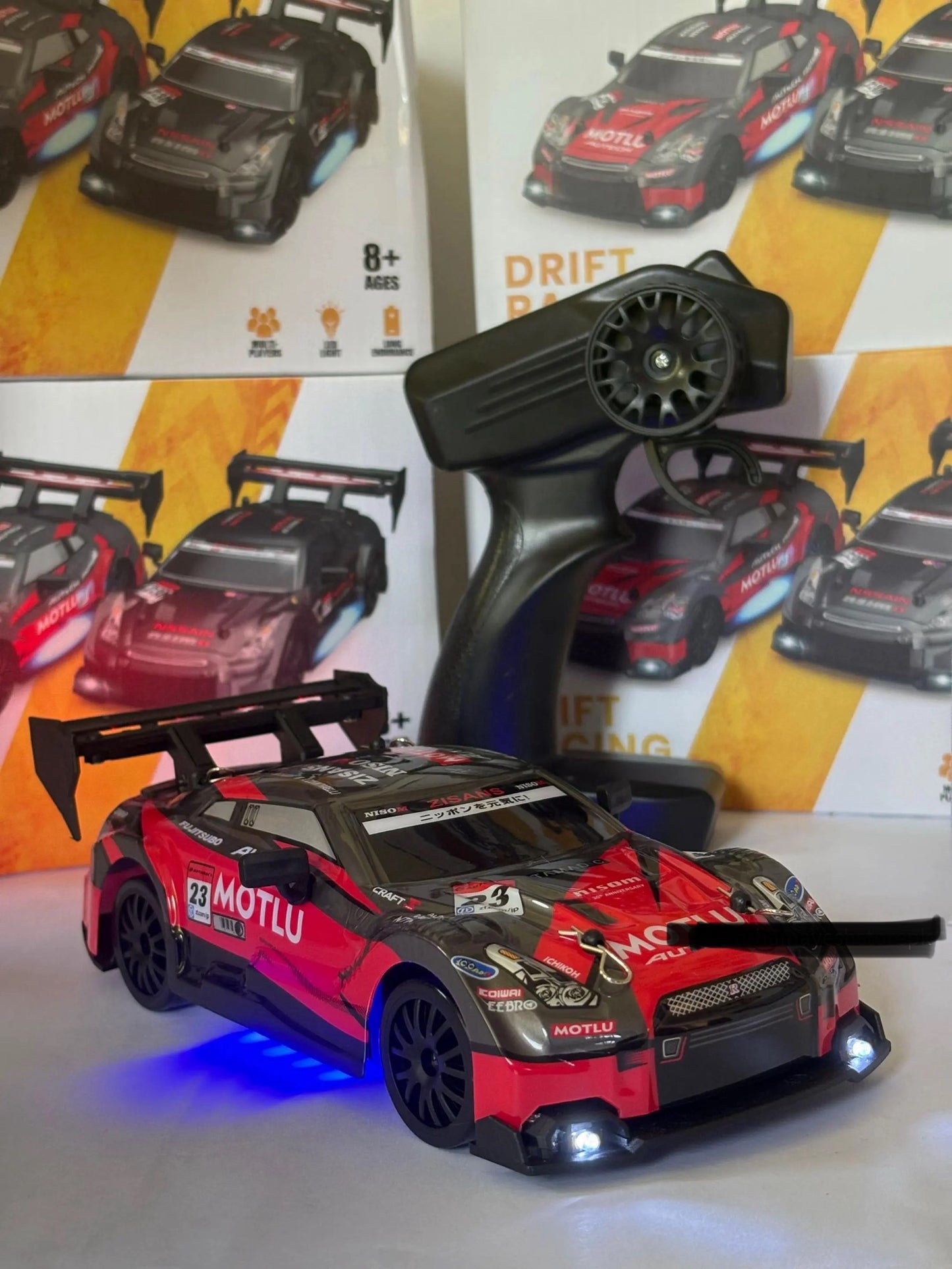 4WD Drift RC Car 1:24 High-Speed 20KM/H Remote Control Racing Car with LED Lights Black/Red